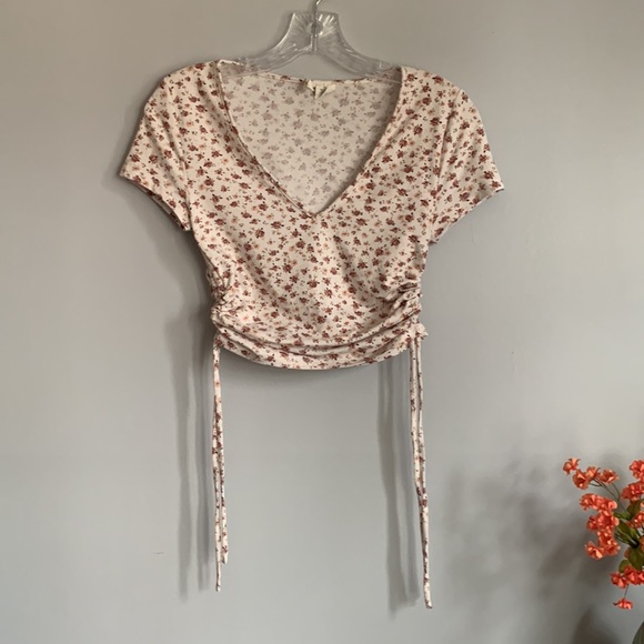 Women’s (juniors) Sky and Sparrow V-neck top size XS - Picture 3 of 12